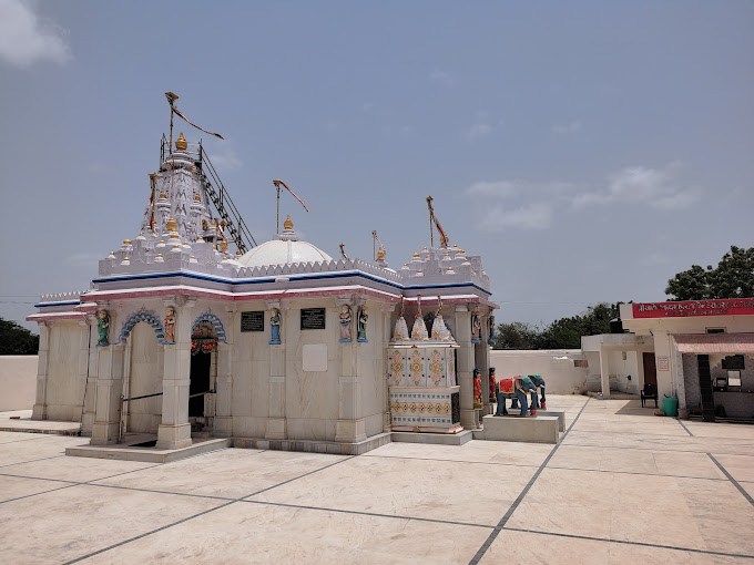 Ajitnath Jain Tirth at Daltungi